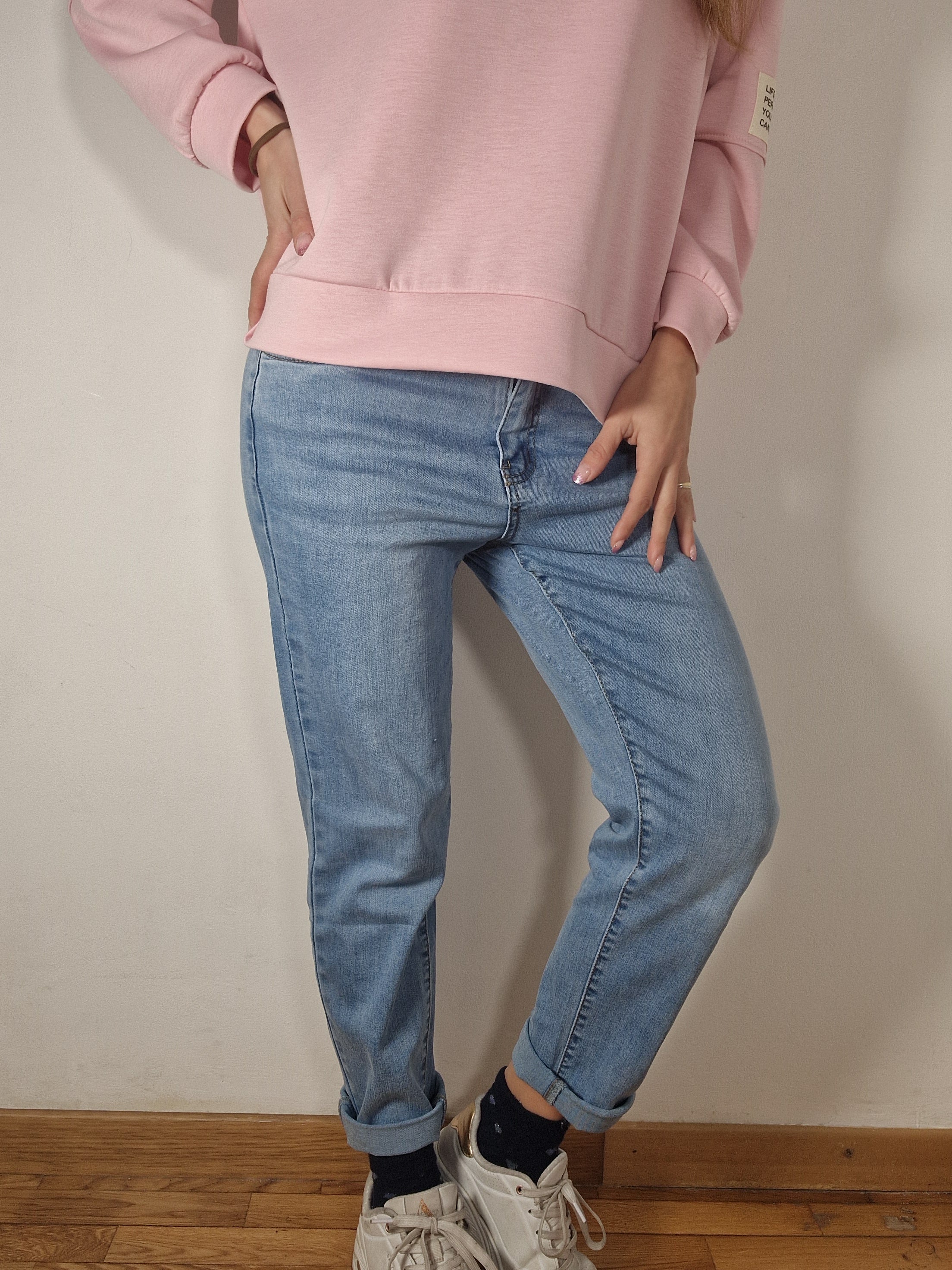 JEANS MOMFIT MORBIDI