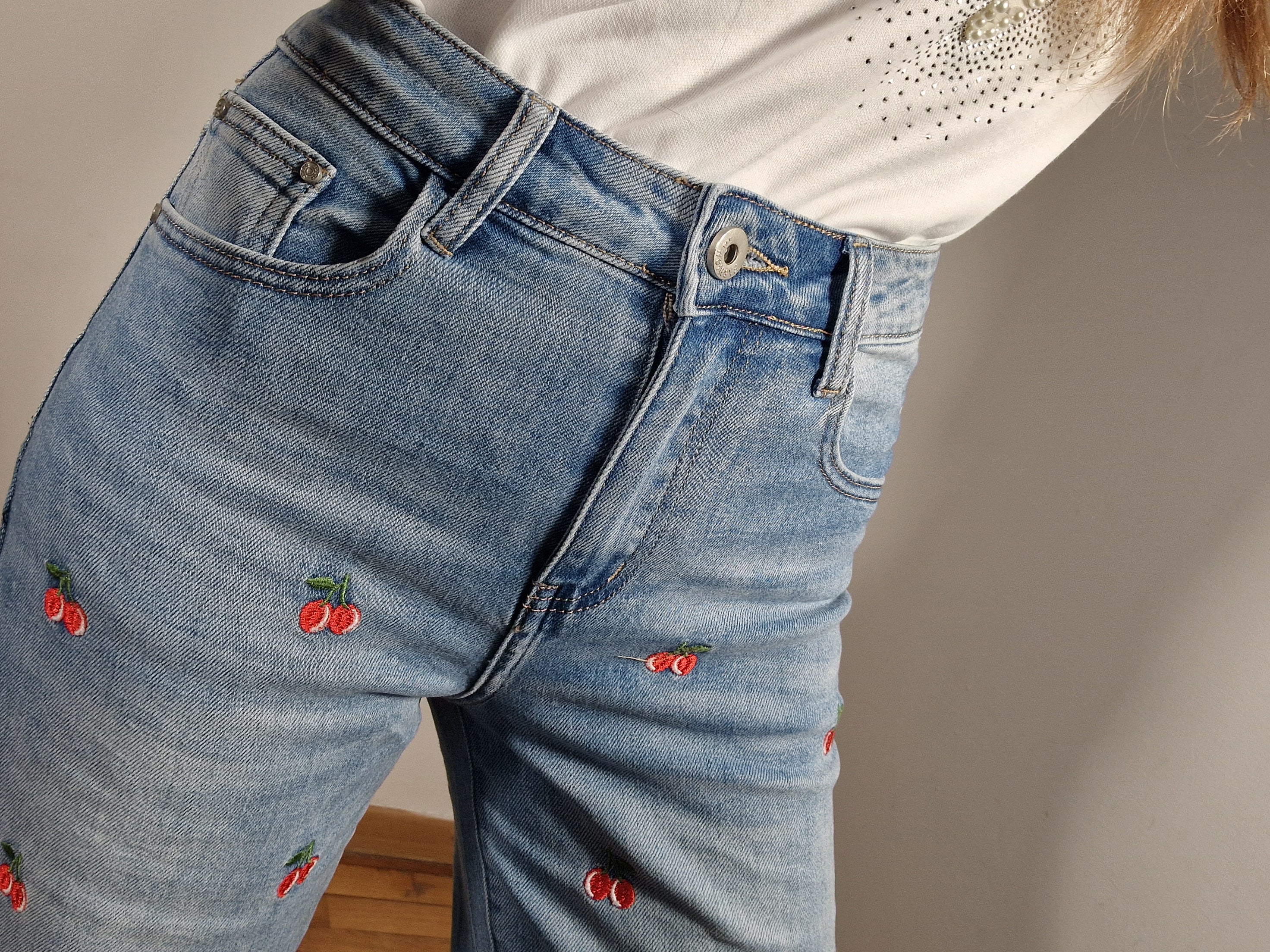 JEANS CILIEGE LARGHI