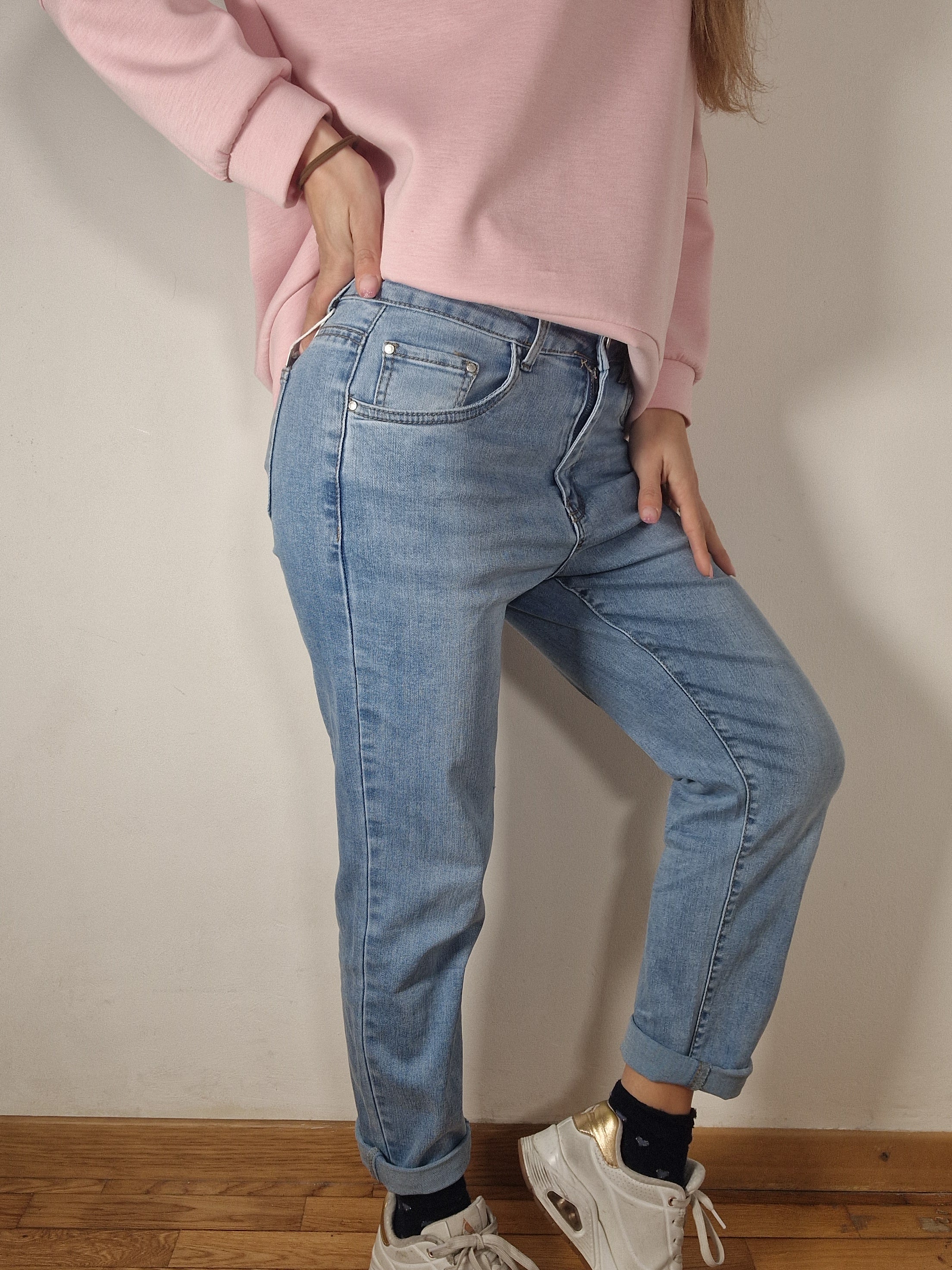 JEANS MOMFIT MORBIDI