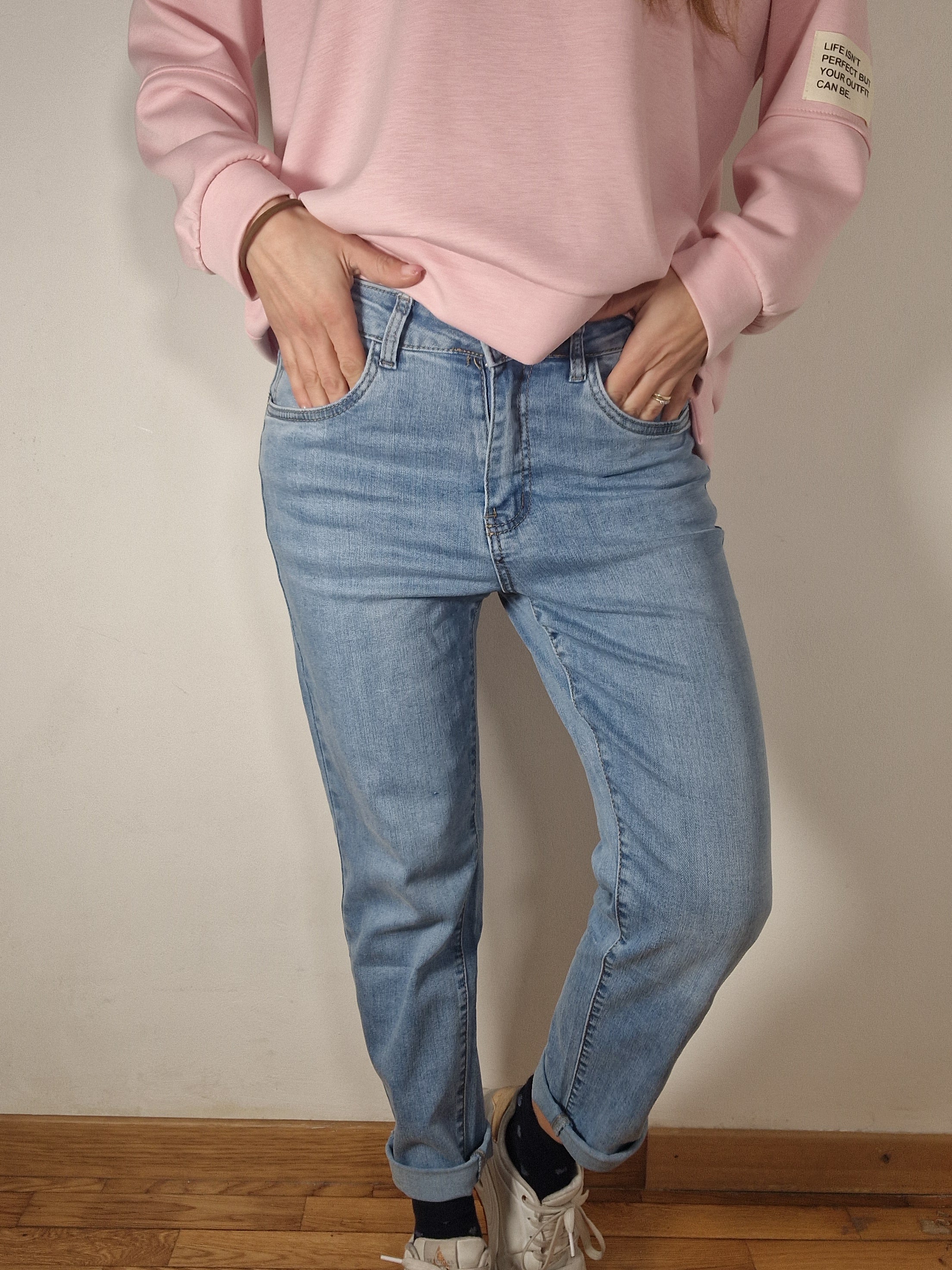 JEANS MOMFIT MORBIDI